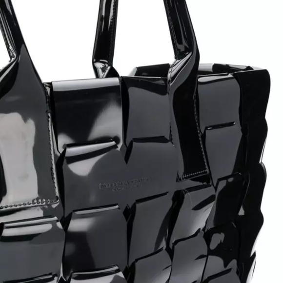 NWoT Bottega Veneta huge glossy leather tote in Bottega Dustbag - Picture 7 of 12